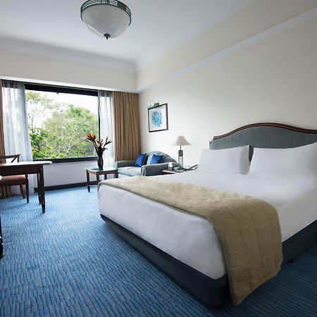 Crowne Plaza Chennai Adyar Park, An Ihg Hotel Buitenkant foto Deluxe Room
