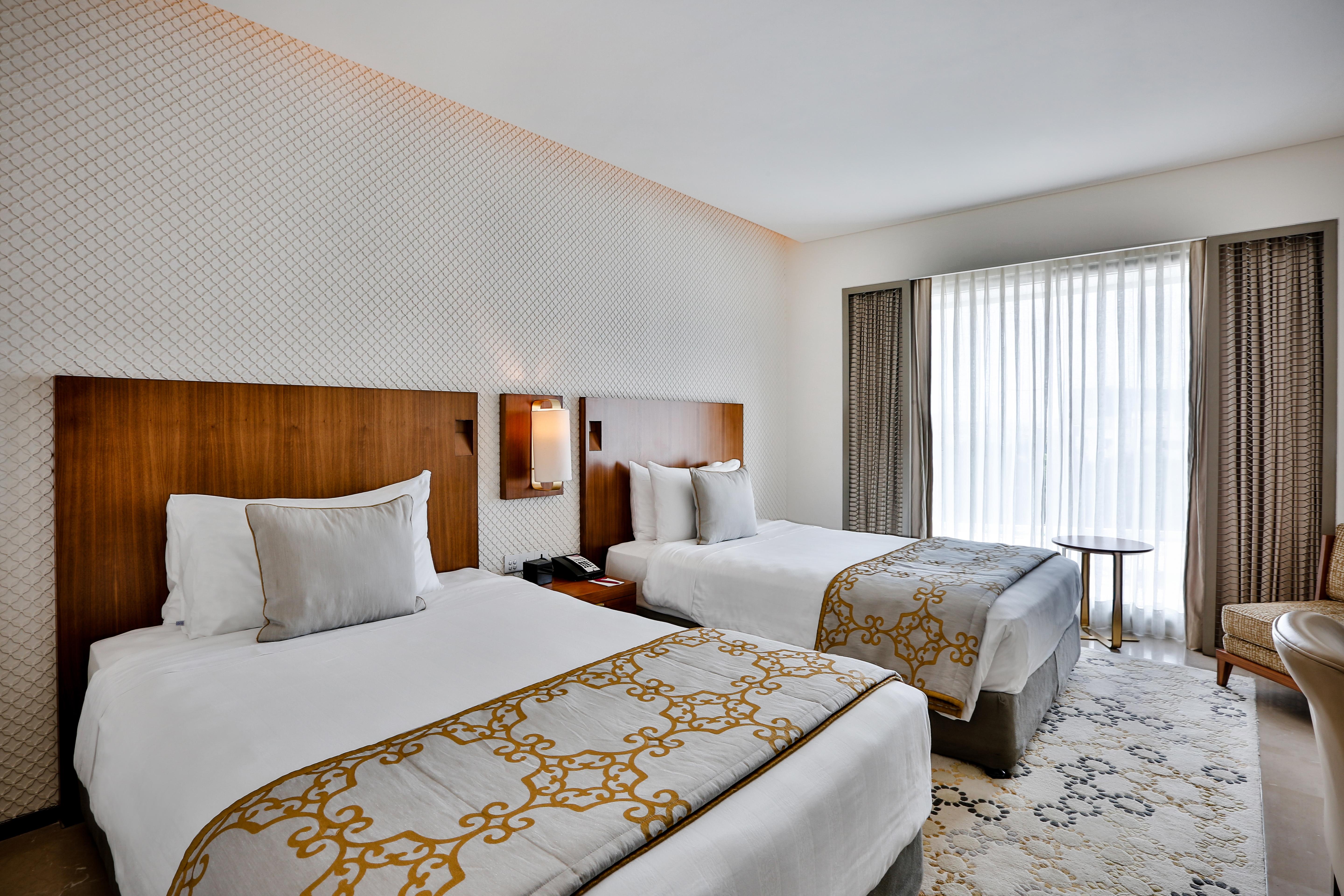 Crowne Plaza Chennai Adyar Park, An Ihg Hotel Buitenkant foto Deluxe Room