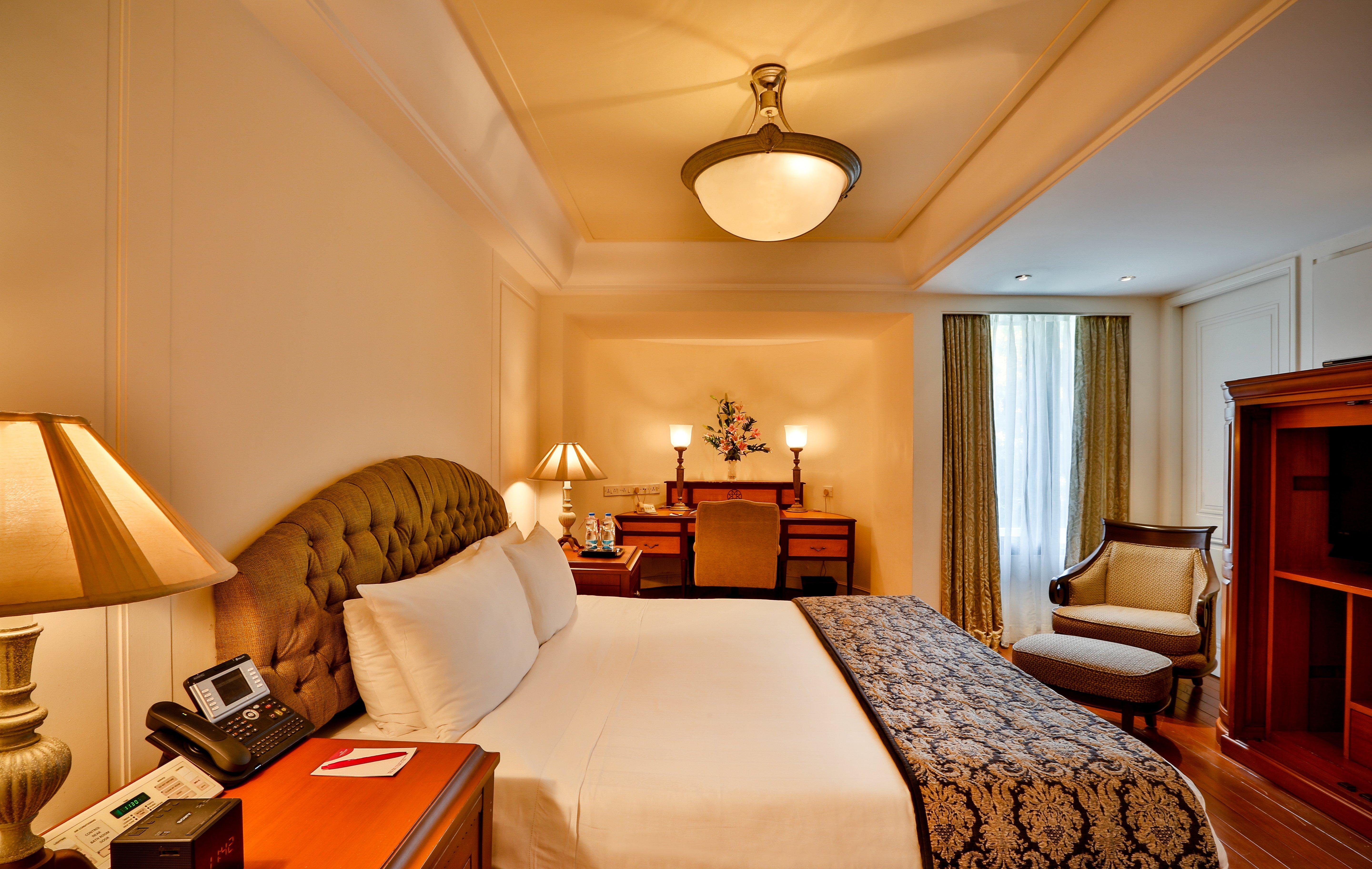 Crowne Plaza Chennai Adyar Park, An Ihg Hotel Buitenkant foto A room at the hotel