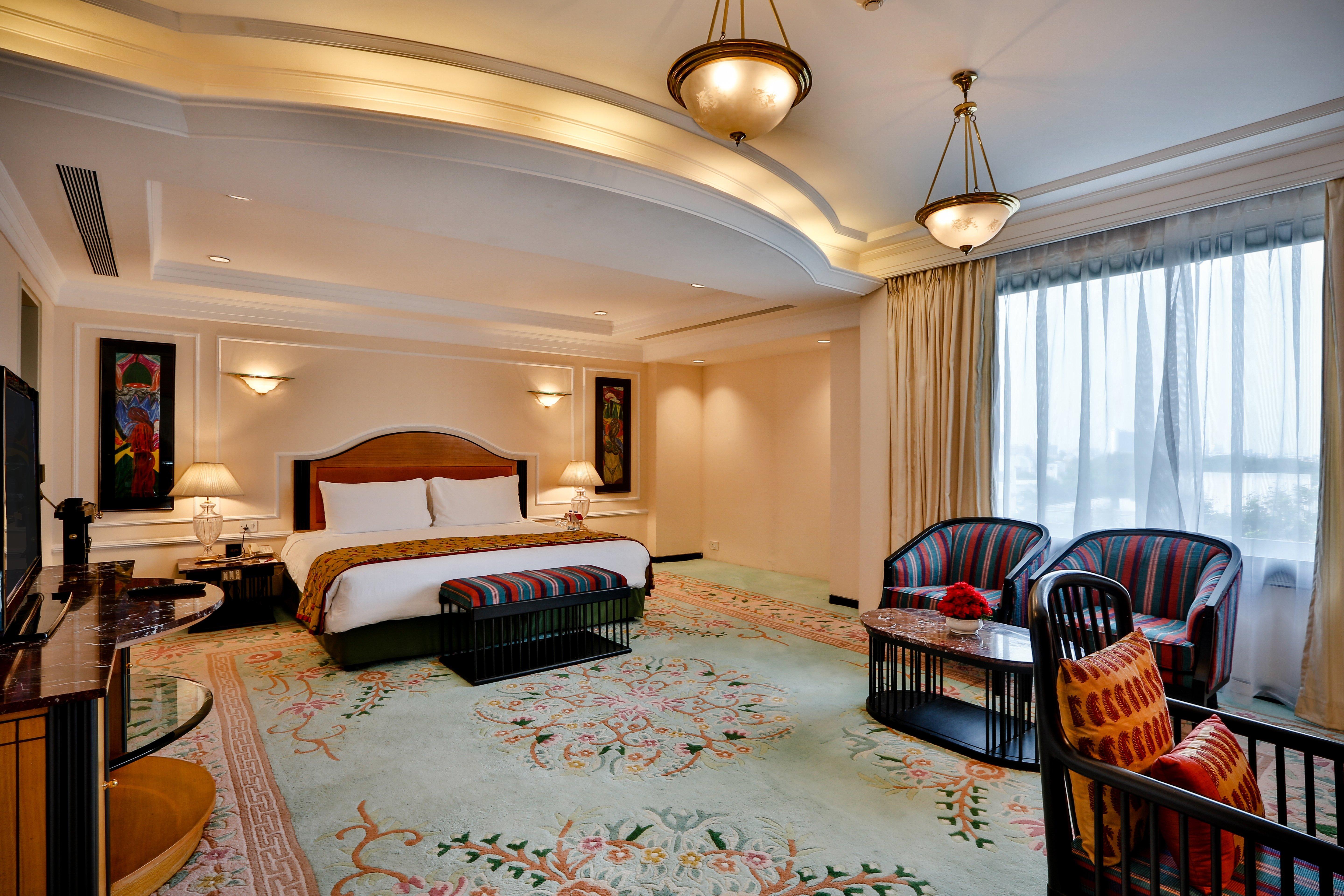Crowne Plaza Chennai Adyar Park, An Ihg Hotel Buitenkant foto A suite at the Shangri-La Hotel, Kuala Lumpur